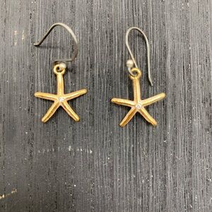 Chic Gold Starfish Earrings